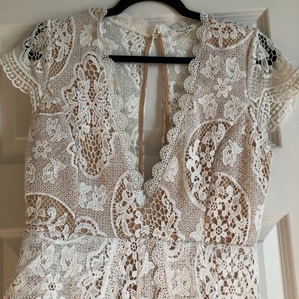 Honey Belle Low-cut Lace Romper - Picture 2 of 5